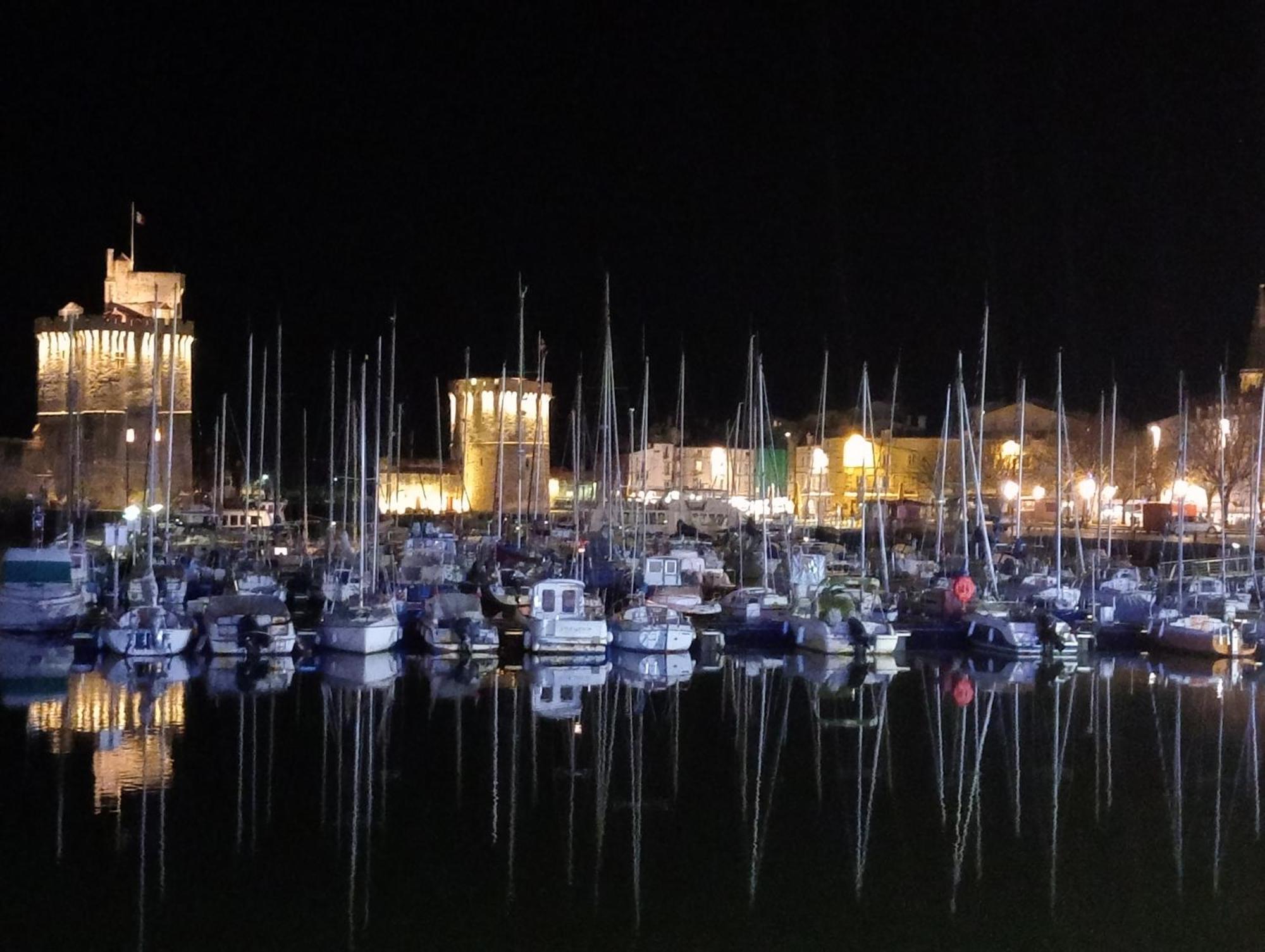 Les Arcades, T2 En Hypercentre Apartment La Rochelle  Luaran gambar